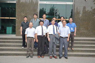 台湾同步辐射研究中心张石麟主任等一行访问高能所